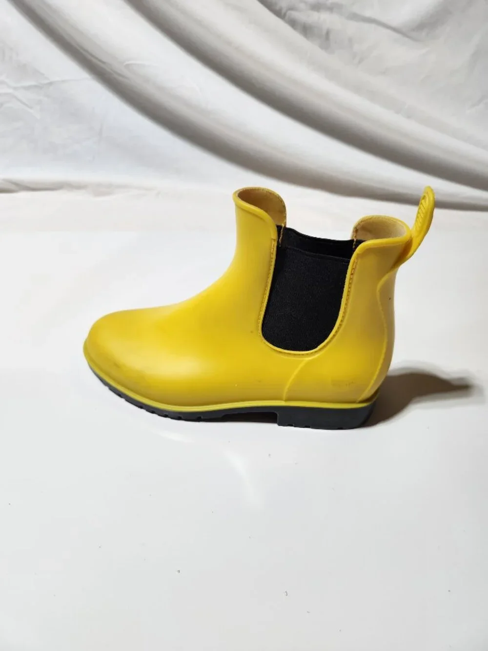 Girl's Yello Rubber Rain Boots - Size 2